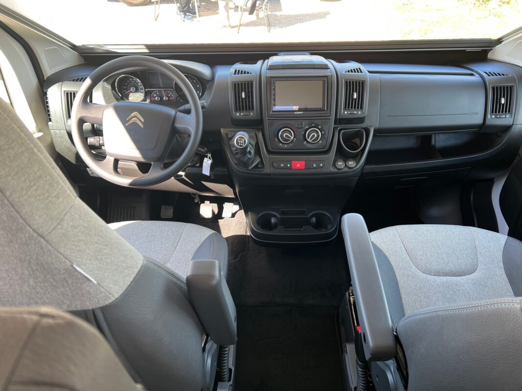 SNAILVAN SUN LIVING A70 DK (15)